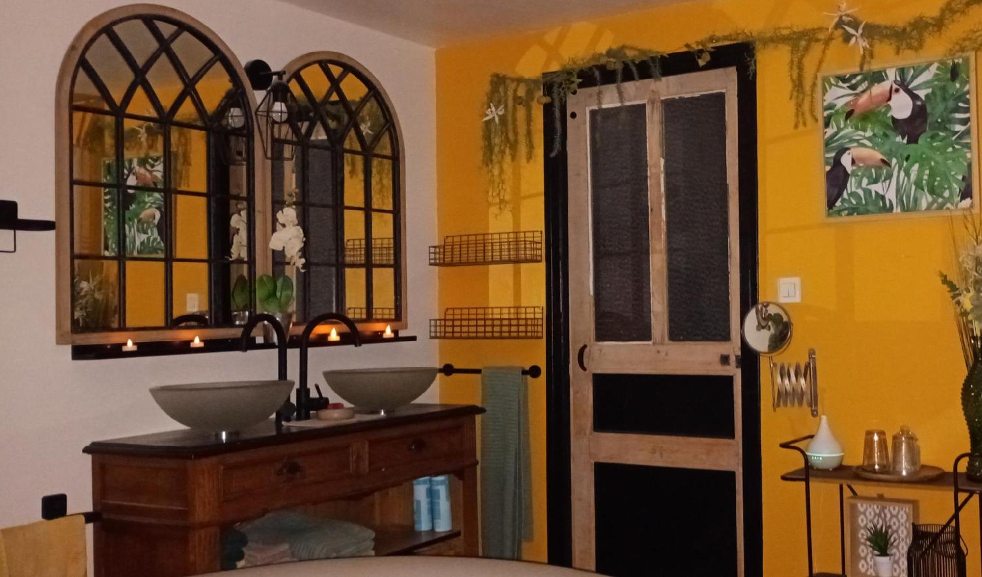 Le Clos Fleuri Segrie Exterior photo